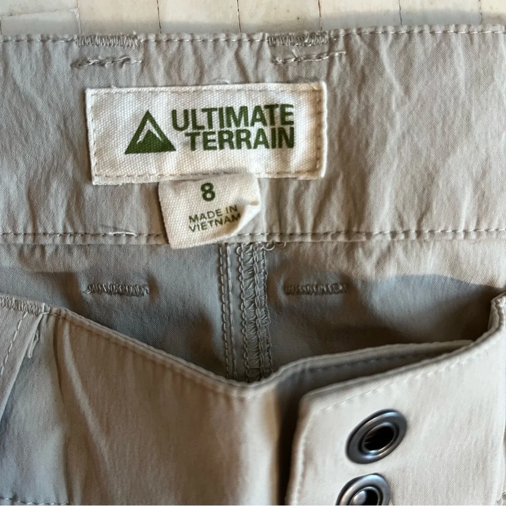 Ultimate Terrain Beige Straight Zipper Cut Off Pants size 8 - Picture 2 of 9